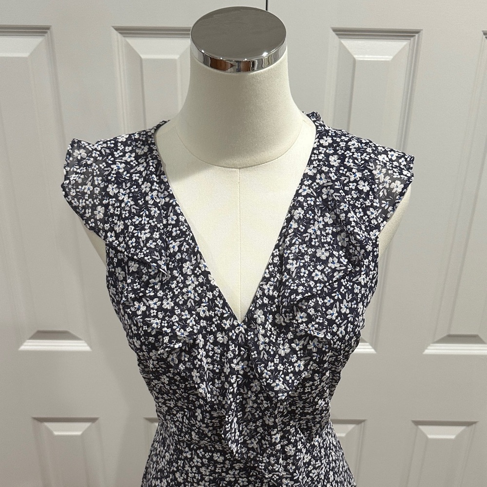 Maggy London Navy Blue V-Neck Floral Ruffles Coquette Girl Midi Dress Size 10 - Picture 4 of 15